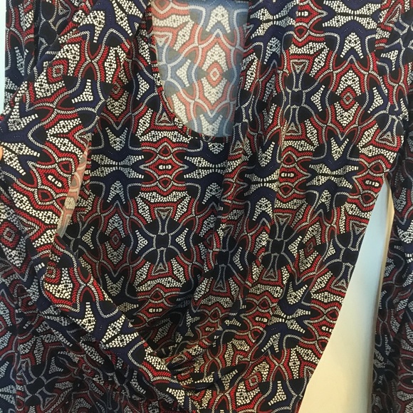 Blouse 👚 LOVE this piece! With or without a bra! - Picture 4 of 6